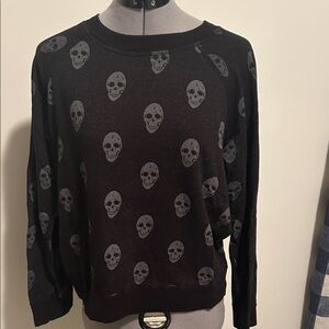 Monrow Women's Black Skull Sweatshirt